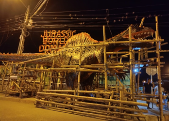 Año viejo con la temática de Jurassic World