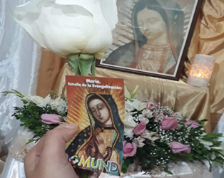 Veneración a la virgen de Guadalupe.