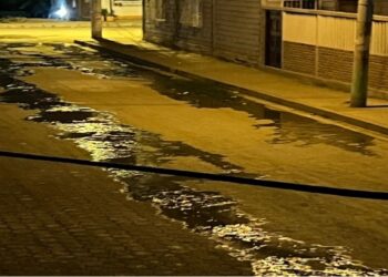 Vecinos exigen solución inmediata en el barrio