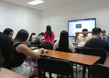 Universitarios en tensión