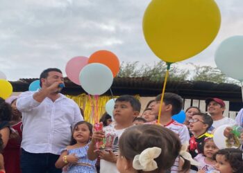 La comunidad se une para festejar a los más pequeños