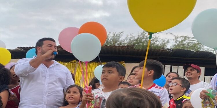 La comunidad se une para festejar a los más pequeños