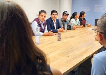 Estudiantes de la ULEAM