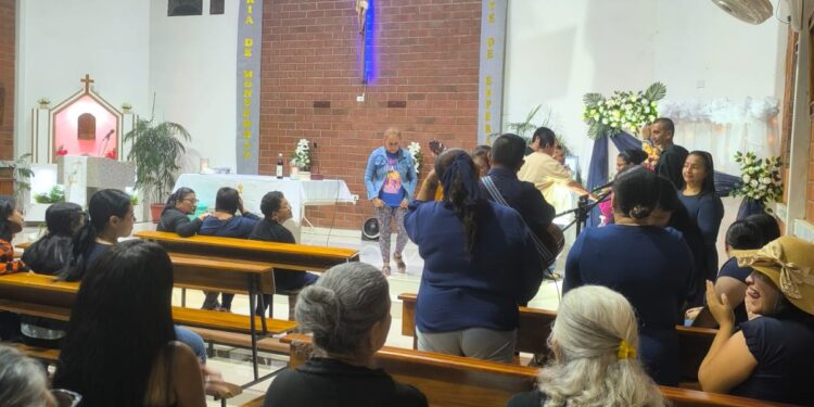 La Pradera vive con devoción la novena de la Virgen