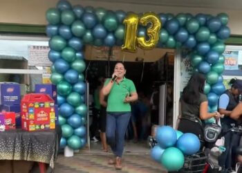 Comercial Árbolito conmemora su decimotercer aniversario