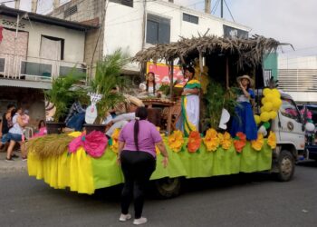 Rocafuerte inicia sus fiestas con entusiasmo