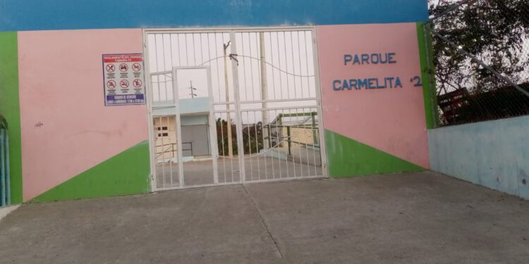Las luces del parque de La Carmelita