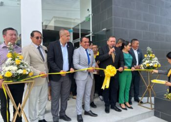 Inauguración llena de simbolismo